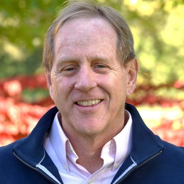 Land Listing Agent Photo