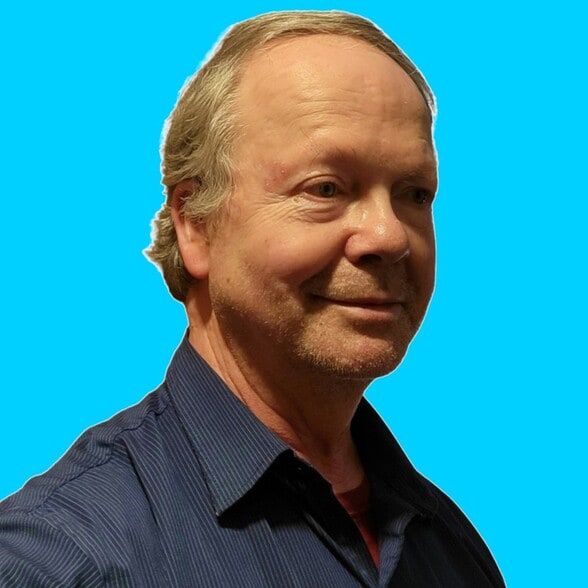 Land Listing Agent Photo