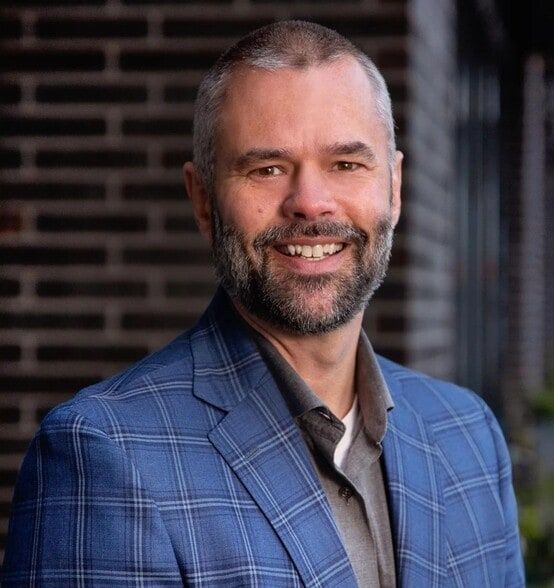 Land Listing Agent Photo