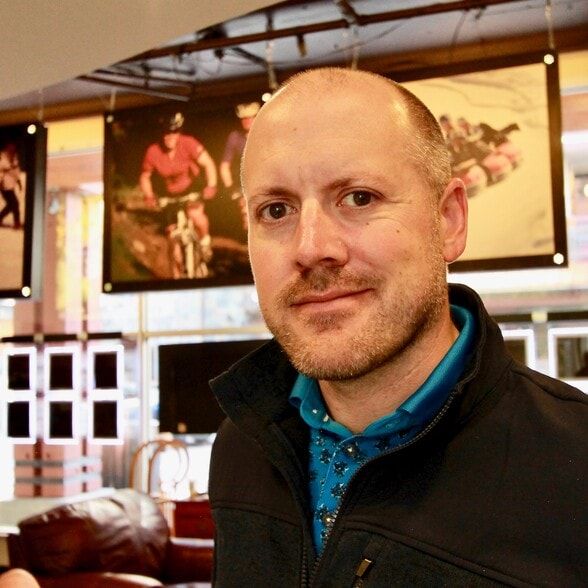 Land Listing Agent Photo