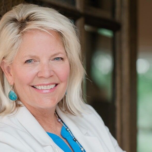 Land Listing Agent Photo