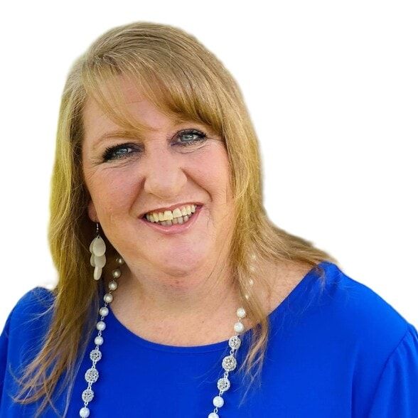 Land Listing Agent Photo