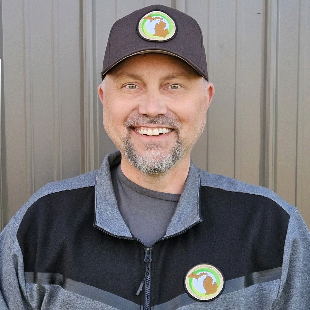 Land Listing Agent Photo