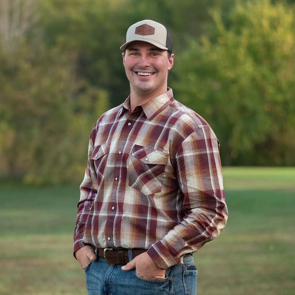 Land Listing Agent Photo