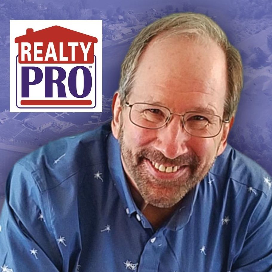 Land Listing Agent Photo