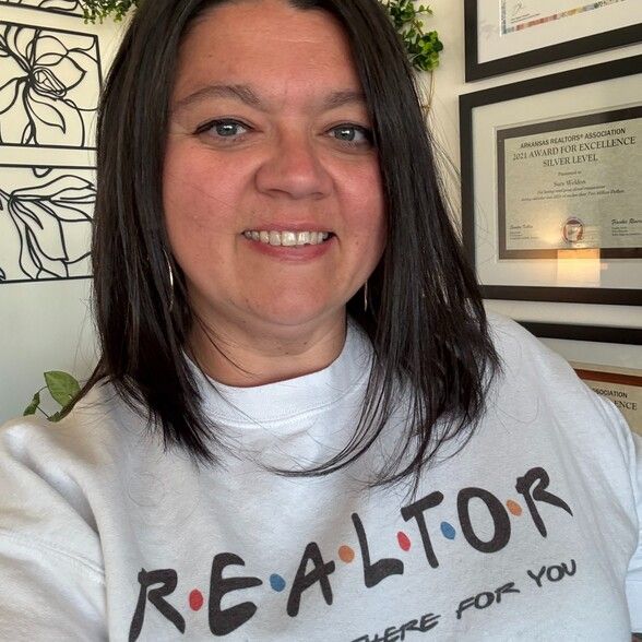 Land Listing Agent Photo