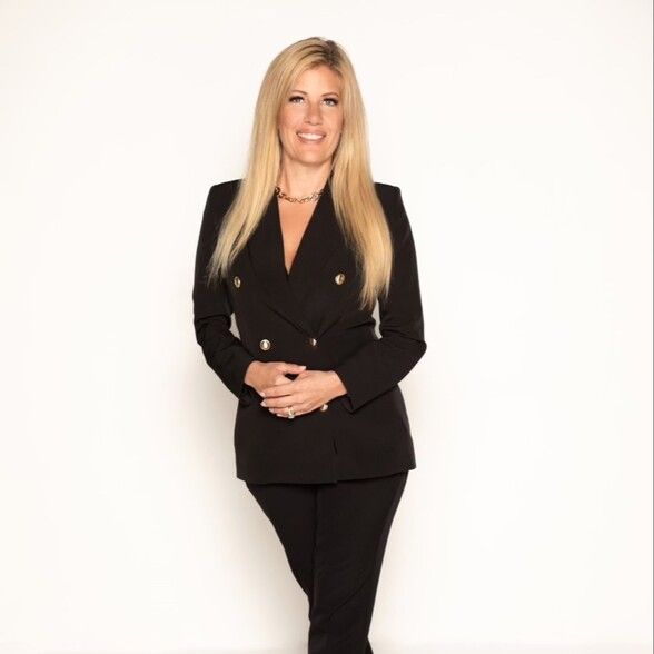 Land Listing Agent Photo