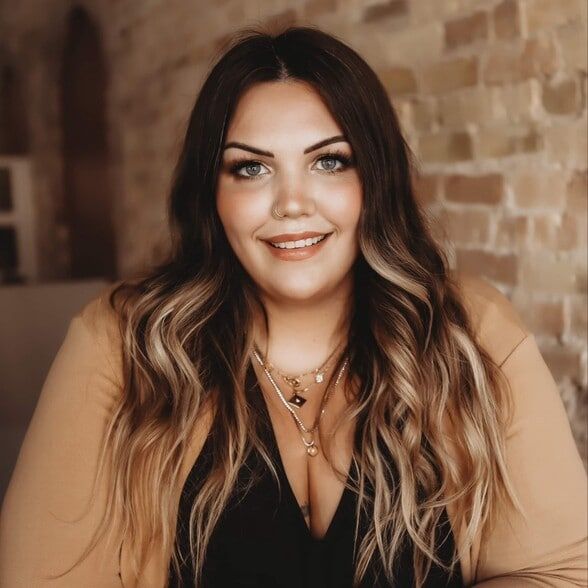 Land Listing Agent Photo