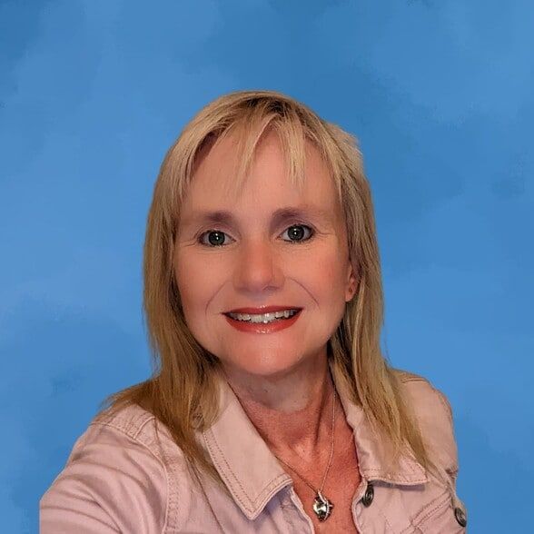 Land Listing Agent Photo