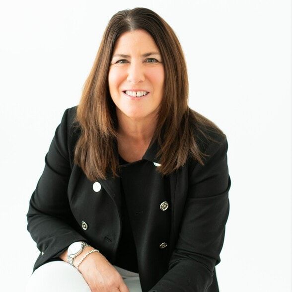 Land Listing Agent Photo