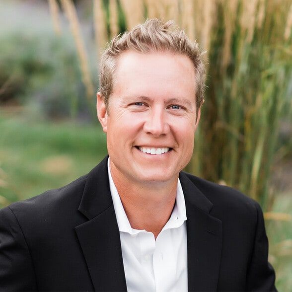 Land Listing Agent Photo