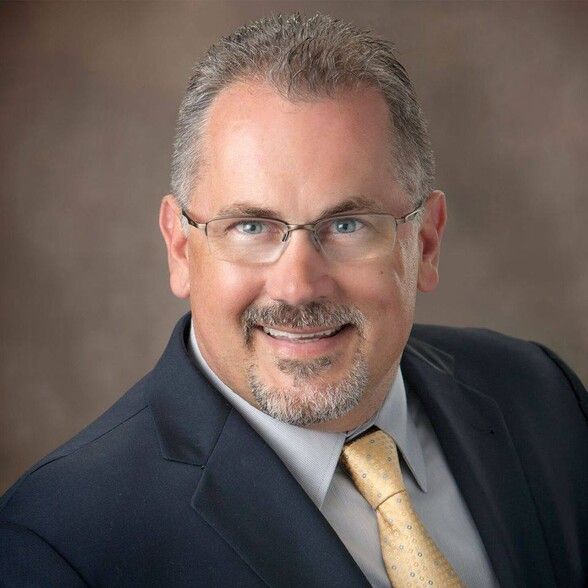 Land Listing Agent Photo