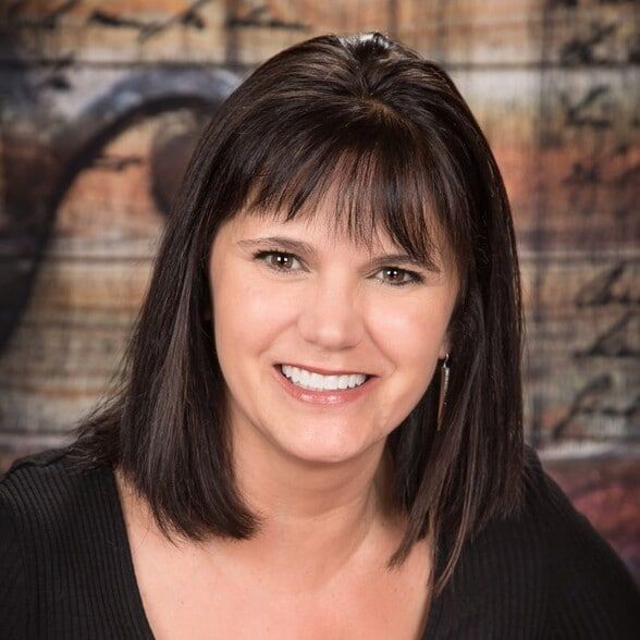 Land Listing Agent Photo