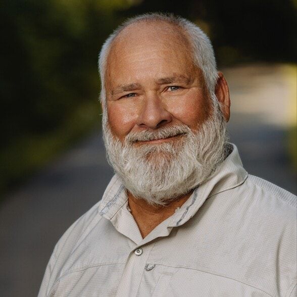 Land Listing Agent Photo