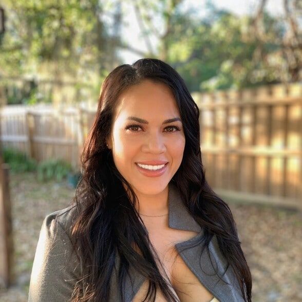 Land Listing Agent Photo