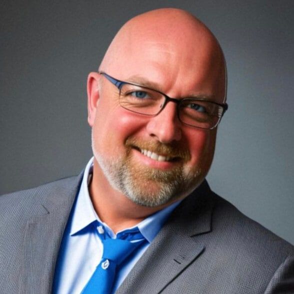 Land Listing Agent Photo