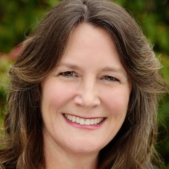 Land Listing Agent Photo