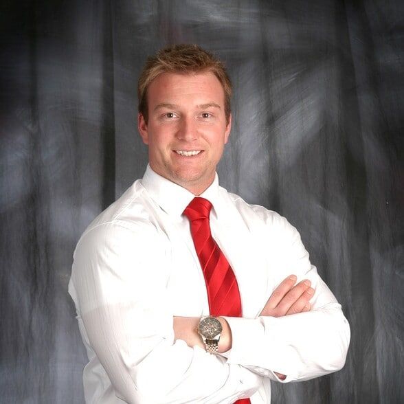 Land Listing Agent Photo