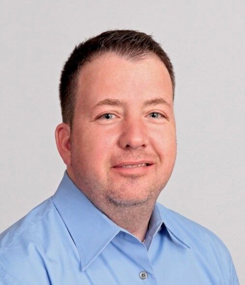 Land Listing Agent Photo