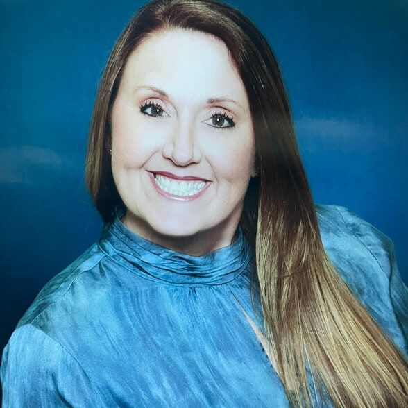 Land Listing Agent Photo