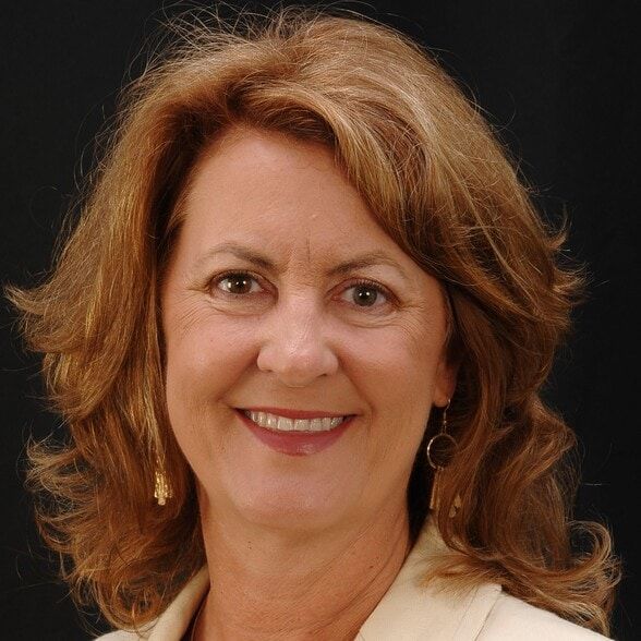 Land Listing Agent Photo