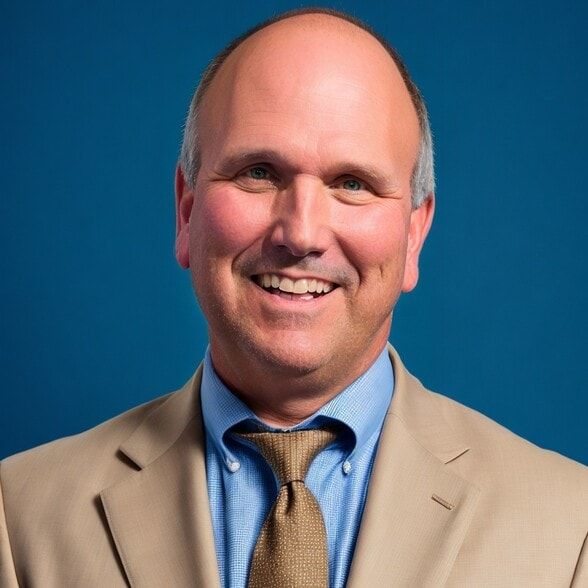 Land Listing Agent Photo