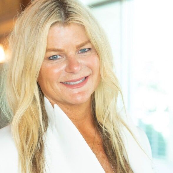 Land Listing Agent Photo