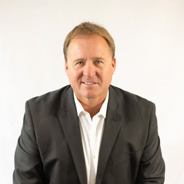 Land Listing Agent Photo