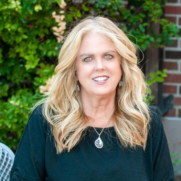 Land Listing Agent Photo