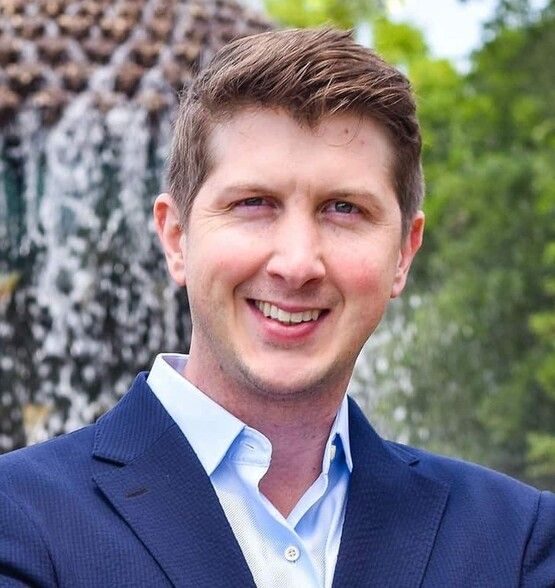 Land Listing Agent Photo