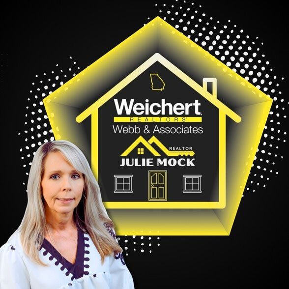 Land Listing Agent Photo