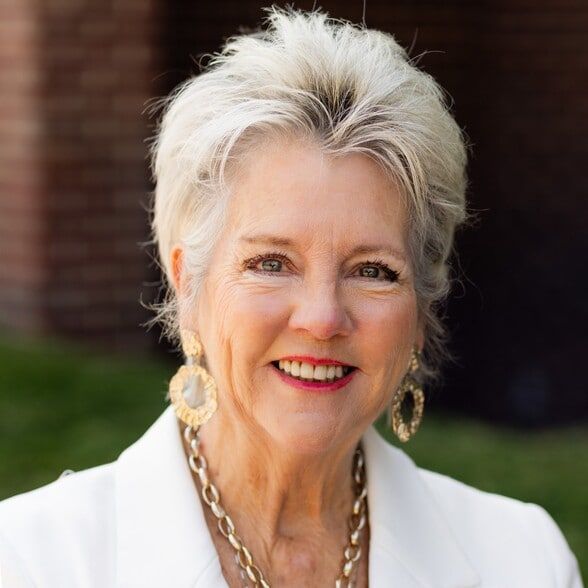 Land Listing Agent Photo