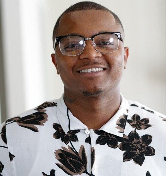 Land Listing Agent Photo