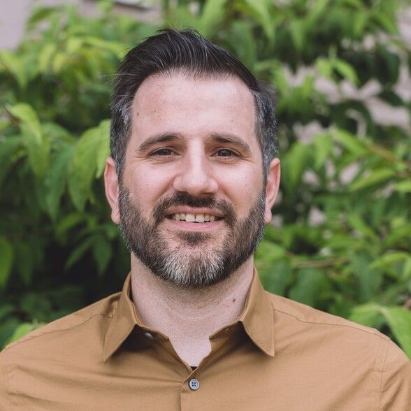 Land Listing Agent Photo