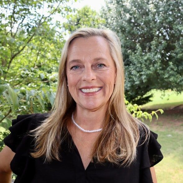 Land Listing Agent Photo