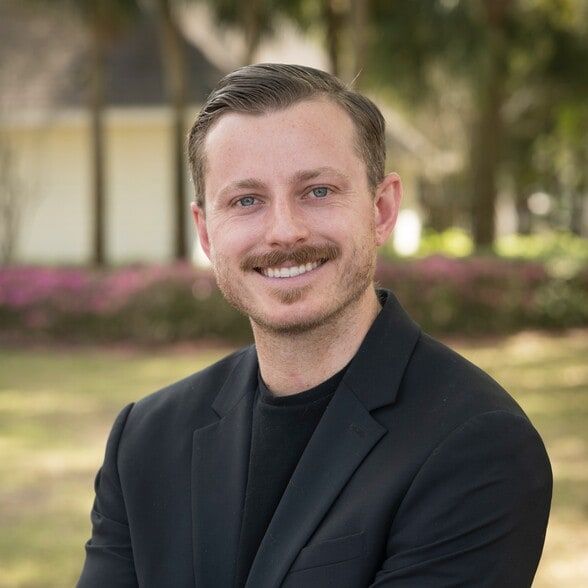 Land Listing Agent Photo