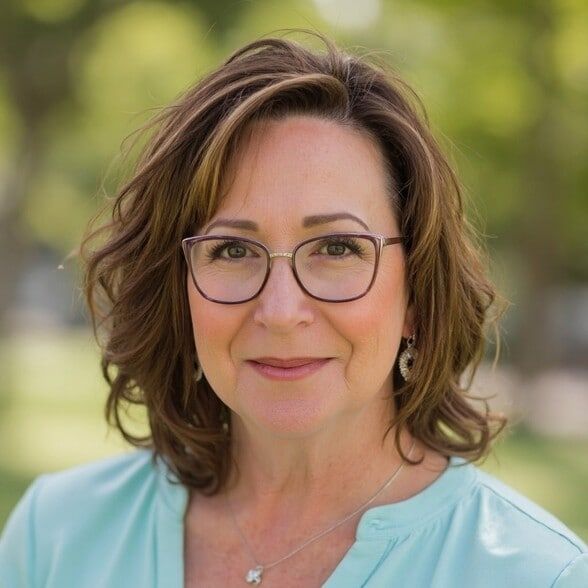 Land Listing Agent Photo