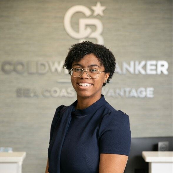 Land Listing Agent Photo