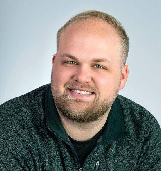 Land Listing Agent Photo