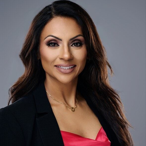 Land Listing Agent Photo