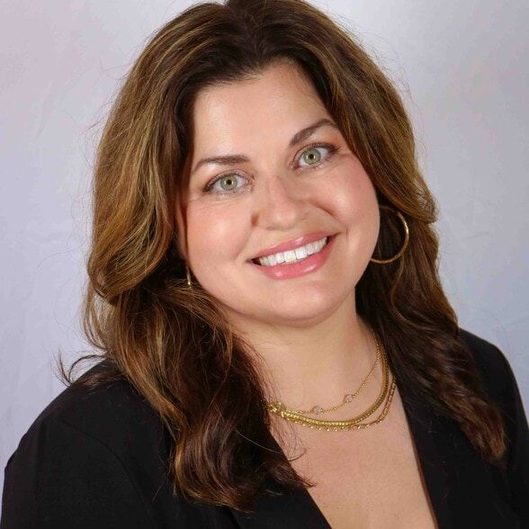 Land Listing Agent Photo