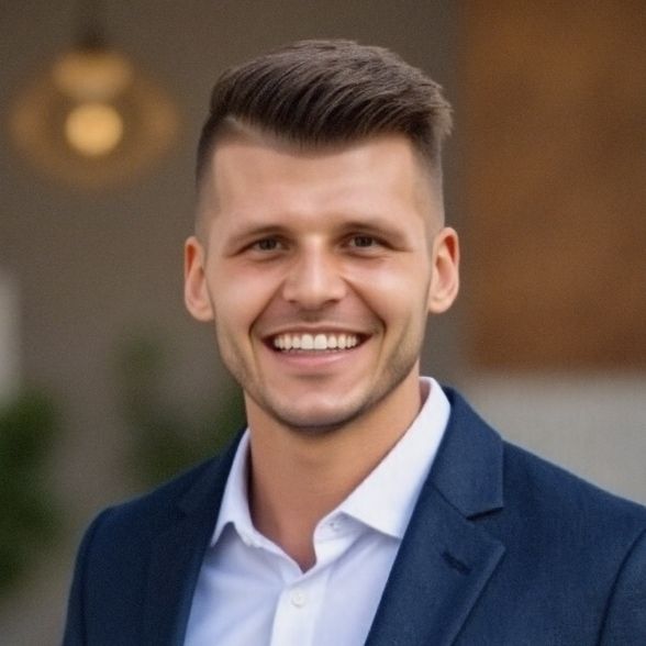 Land Listing Agent Photo