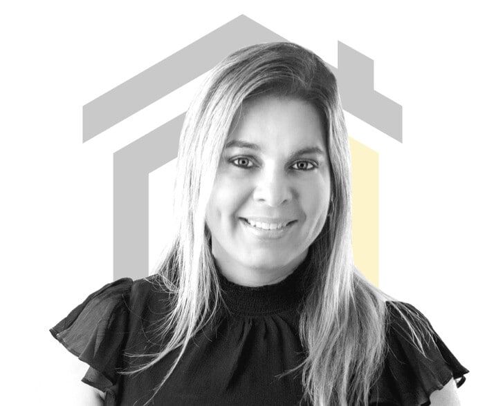 Land Listing Agent Photo