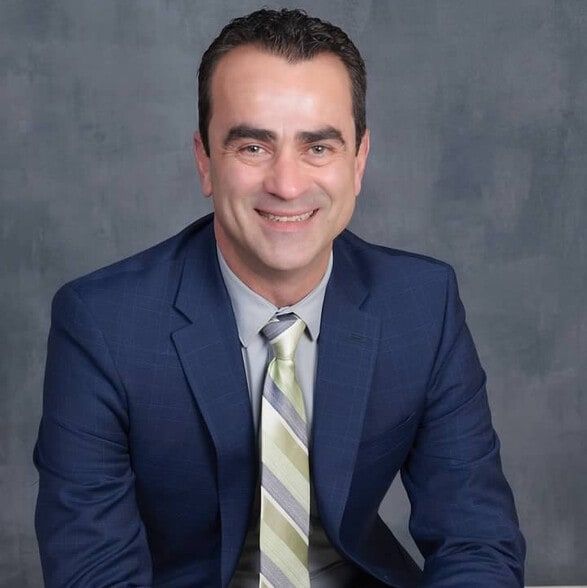 Land Listing Agent Photo