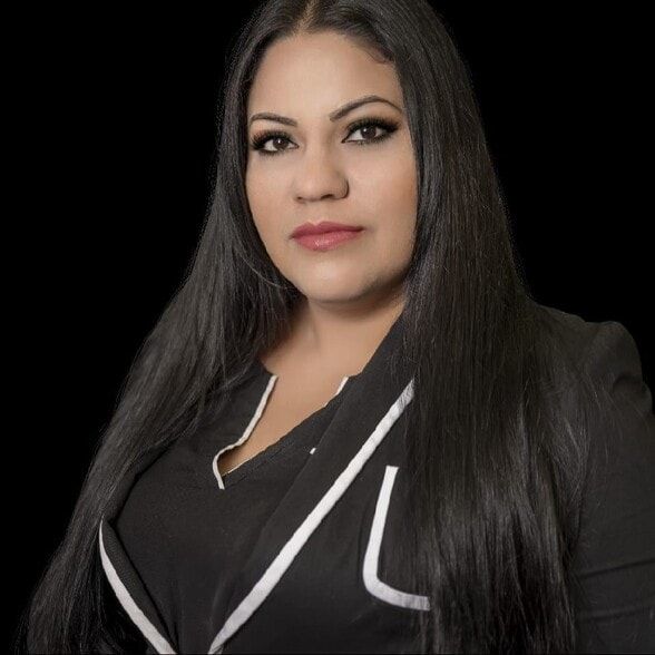 Land Listing Agent Photo