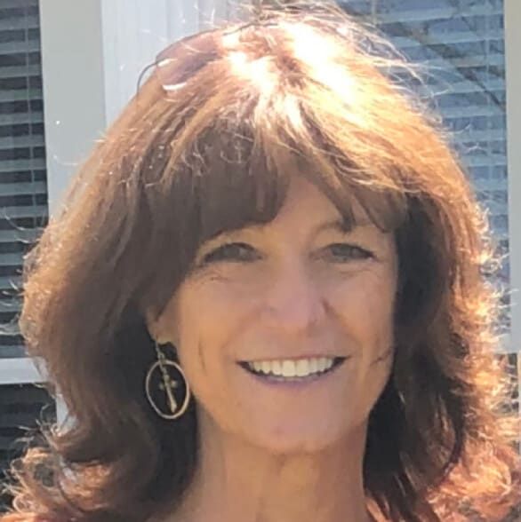 Land Listing Agent Photo