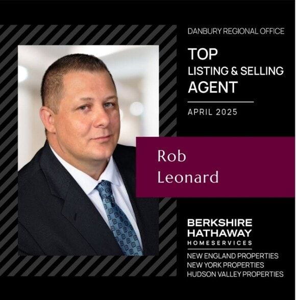 Land Listing Agent Photo