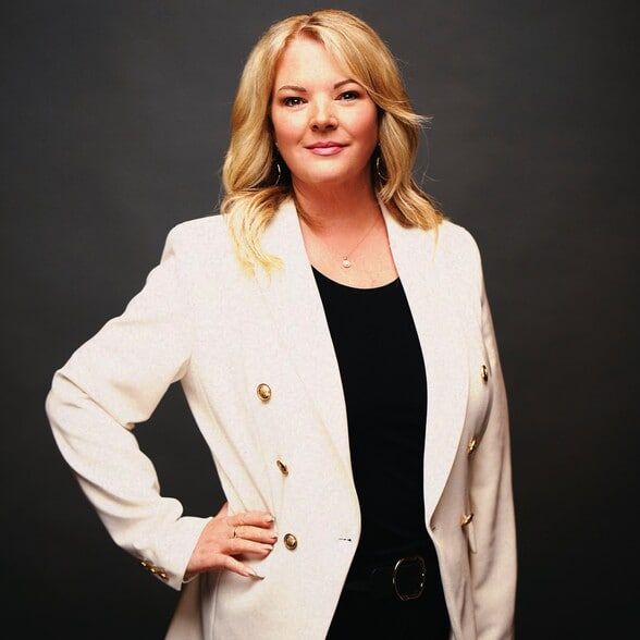 Land Listing Agent Photo