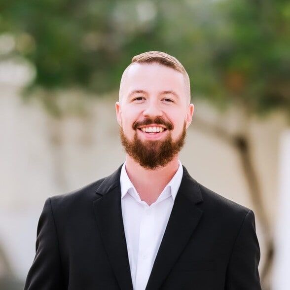 Land Listing Agent Photo