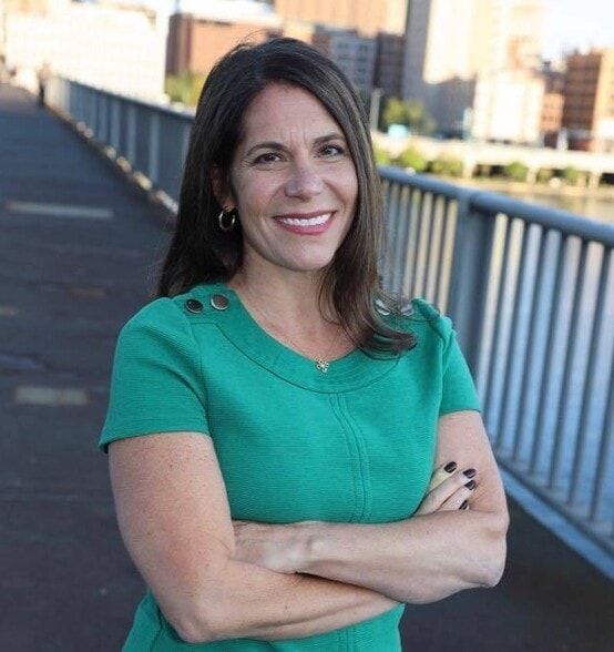 Land Listing Agent Photo